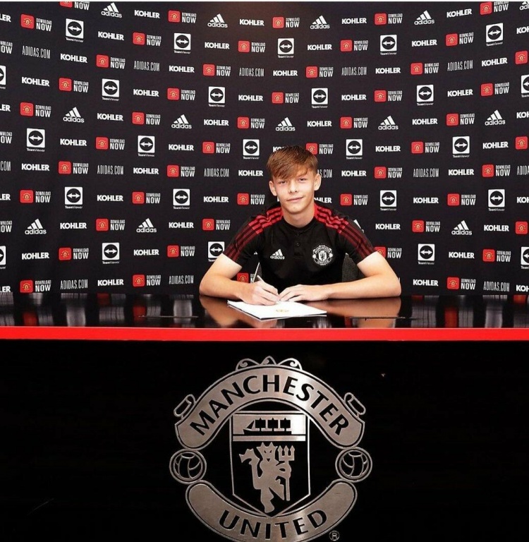 曼联新星马瑟今夏或外租历练 永久转会选项仍未关闭