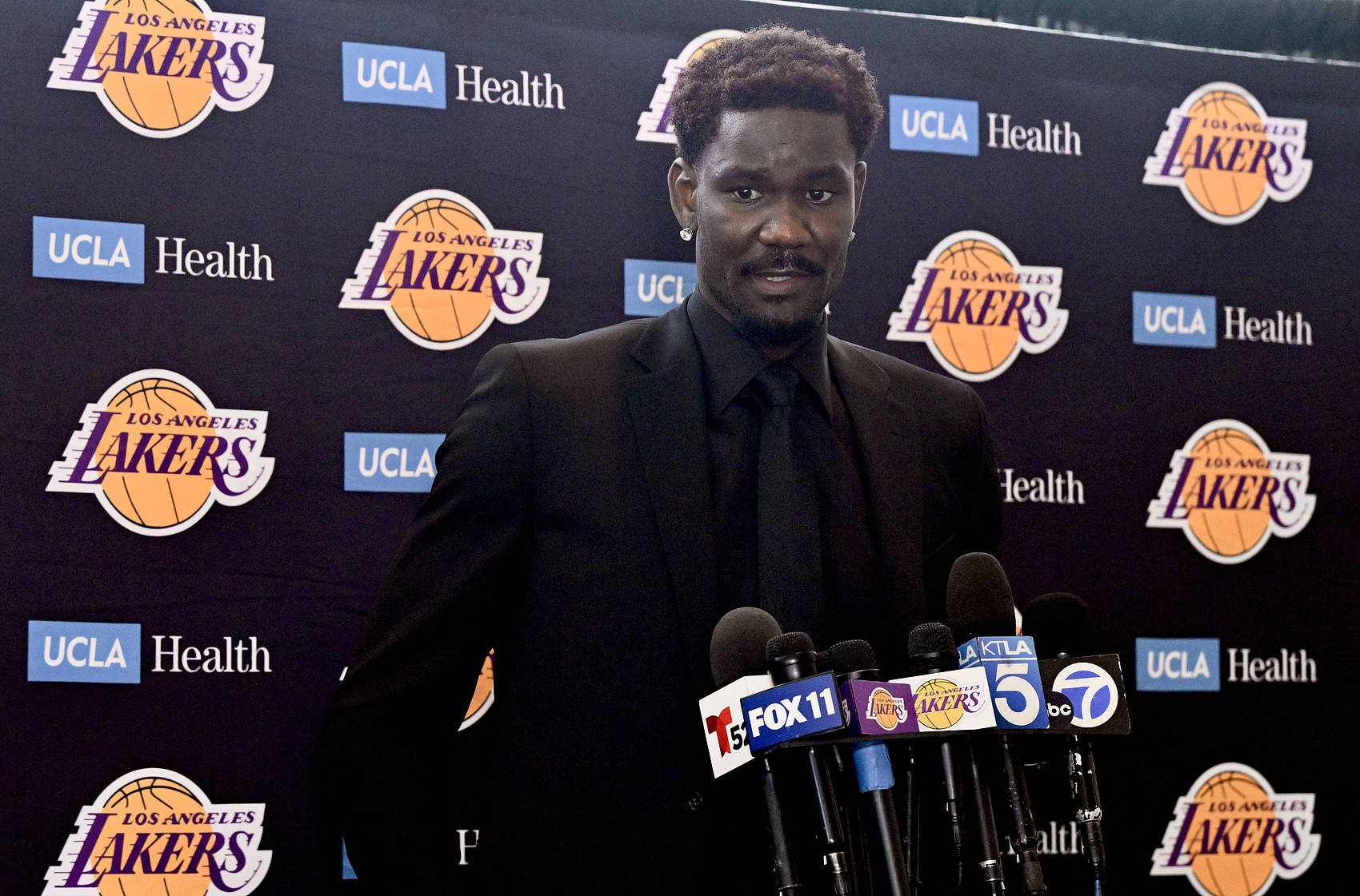 NBA球星艾顿空降道奇球场 8月10日重磅开球引爆洛杉矶